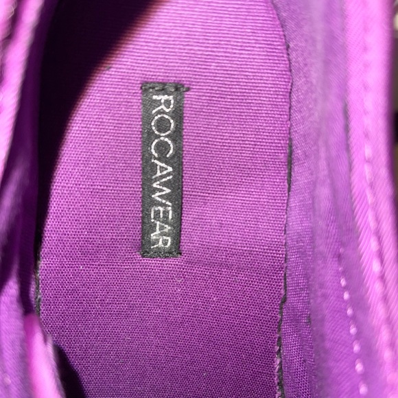 Sneakers - Picture 6 of 10